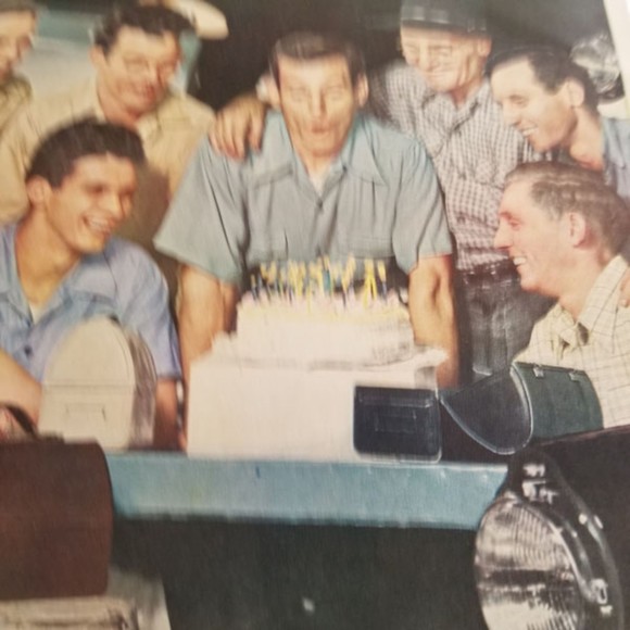 Vintage original 1947 Studebaker LG ad - Picture 3 of 5